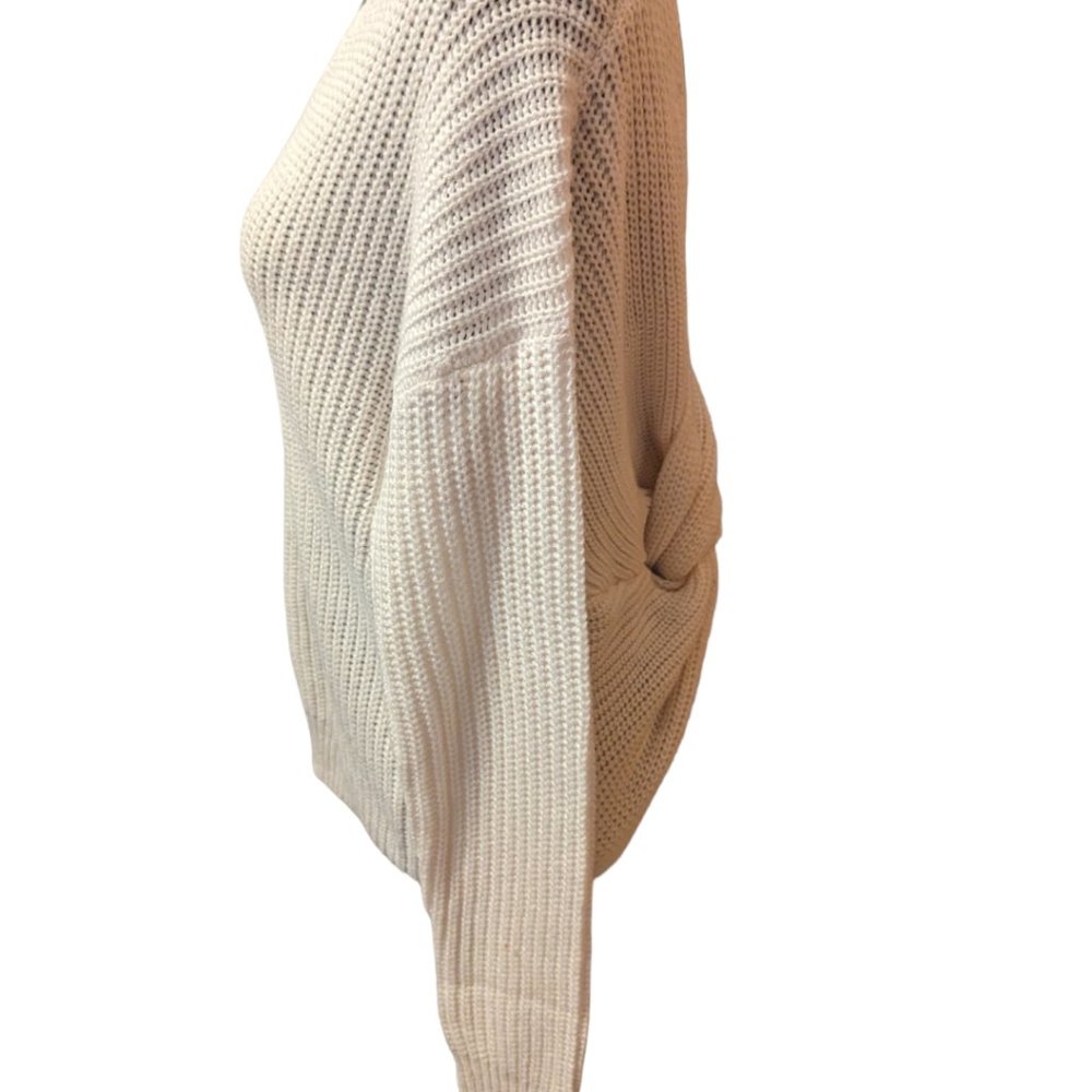 Love Tree White V-Neck  Sweater Size: S - Picture 7 of 16